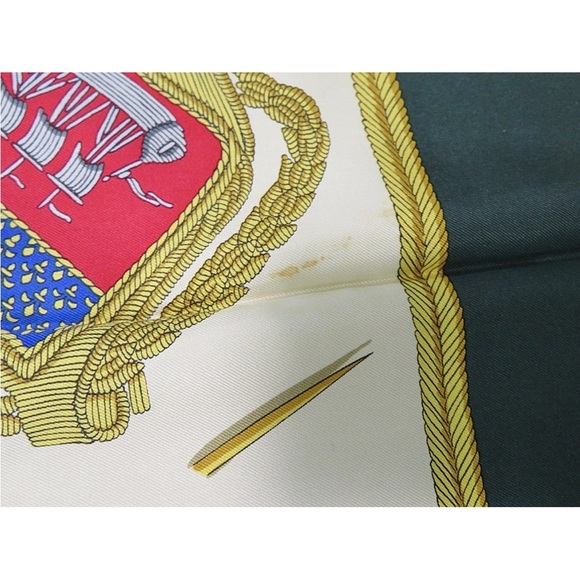 Hermès Green and Gold Silk Scarf - Picture 7 of 11